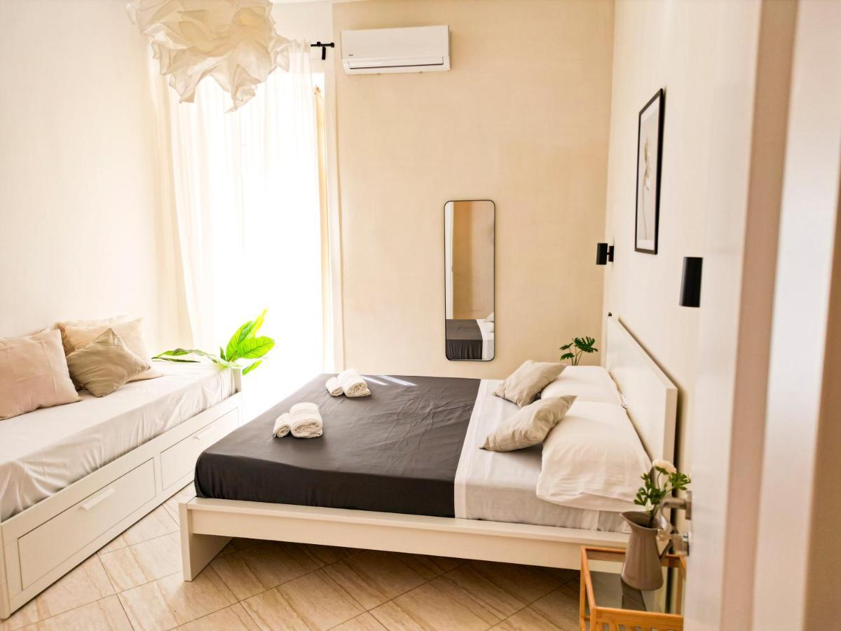 Cozy Rooms Napoli Bagian luar foto