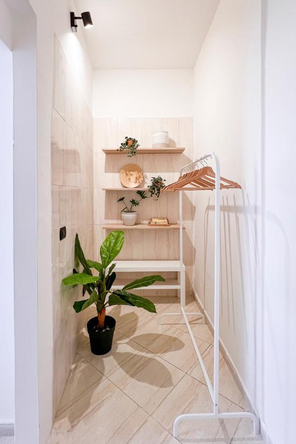 Cozy Rooms Napoli Bagian luar foto