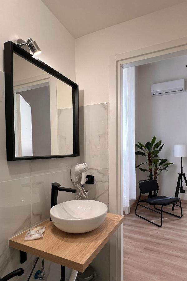 Cozy Rooms Napoli Bagian luar foto